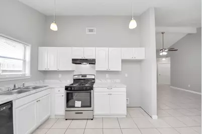 10603 Thorncliff Drive, Humble, TX 77396 - Photo 10