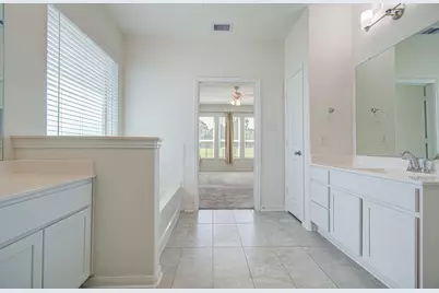 537 Green Meadows Drive, West Columbia, TX 77486 - Photo 34