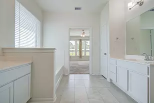 537 Green Meadows Dr, West Columbia, TX 77486 - Photo 34