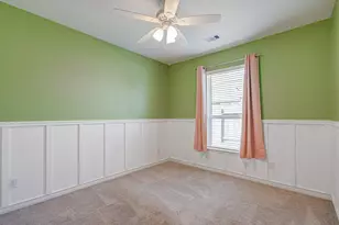 537 Green Meadows Dr, West Columbia, TX 77486 - Photo 6
