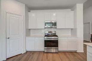 537 Green Meadows Dr, West Columbia, TX 77486 - Photo 16