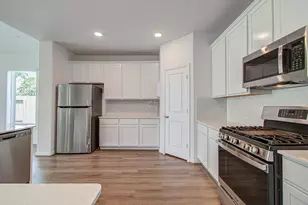 537 Green Meadows Dr, West Columbia, TX 77486 - Photo 20