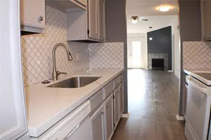 2323 Fairwind Dr, Houston, TX 77062 - Photo 8