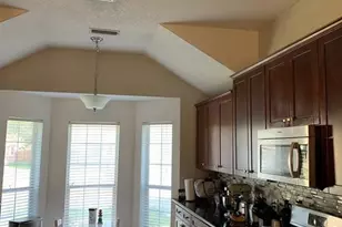 254 Maple Ln, Conroe, TX 77304 - Photo 8