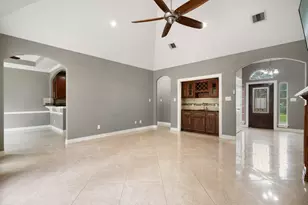 600 River Bend Dr, Baytown, TX 77521 - Photo 6