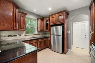 600 River Bend Dr, Baytown, TX 77521 - Photo 12