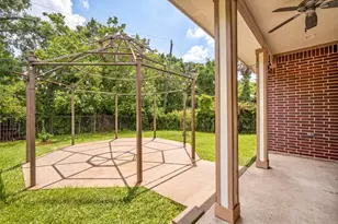 600 River Bend Dr, Baytown, TX 77521 - Photo 20
