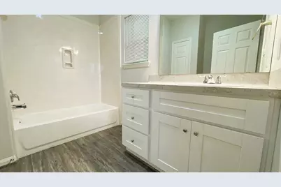 4209 Mallow Street #B, Houston, TX 77051 - Photo 12