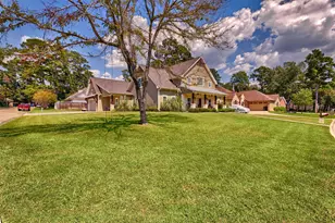 11939 Sagittarius Dr E, Willis, TX 77318 - Photo 4