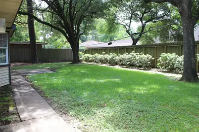 10301 Ivyridge Road, Houston, TX 77043 - Photo 16