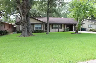 10301 Ivyridge Rd, Houston, TX 77043 - Photo 2