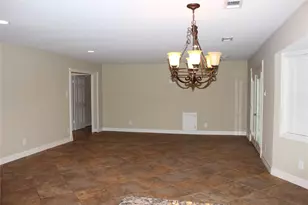 10301 Ivyridge Rd, Houston, TX 77043 - Photo 12