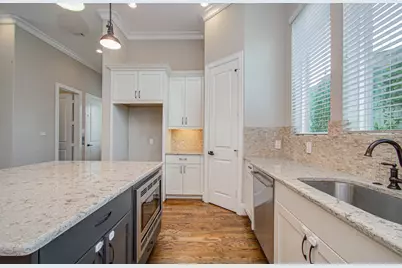 2114 Mason Street, Houston, TX 77006 - Photo 18