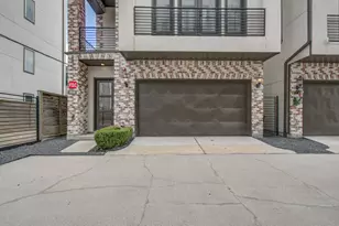 2114 Mason St, Houston, TX 77006 - Photo 2