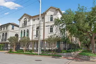 2624 Helena St, Houston, TX 77006 - Photo 2