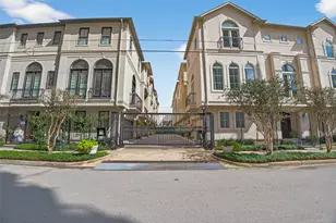 2624 Helena St, Houston, TX 77006 - Photo 22