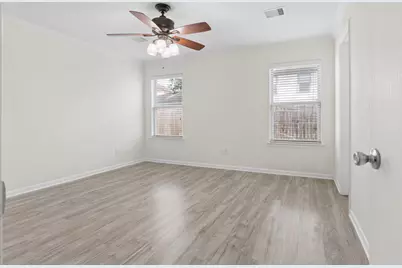 2658 Skyview Downs Drive, Houston, TX 77047 - Photo 12