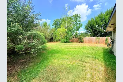 2410 Point Comfort Court, Webster, TX 77598 - Photo 20