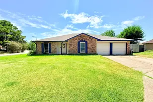 2410 Point Comfort Ct, Webster, TX 77598 - Photo 2