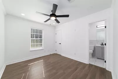 802 E 33rd Street, Houston, TX 77022 - Photo 4