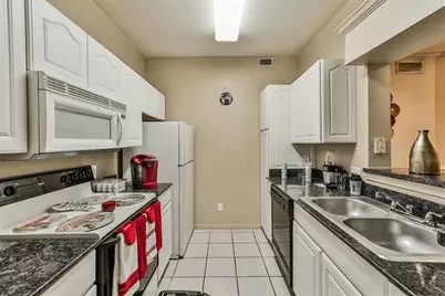 1330 Old Spanish Trail #5204, Houston, TX 77054 - Photo 2