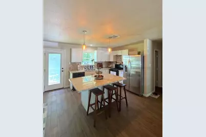 1410 Avenue D, Danbury, TX 77534 - Photo 4