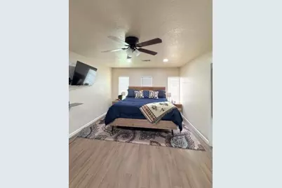 1410 Avenue D, Danbury, TX 77534 - Photo 8