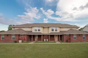 1209 Lovett St, Tomball, TX 77375 - Photo 2