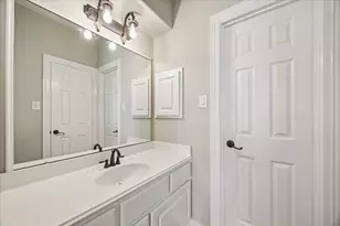 7906 Emerald Haven Dr, Sugar Land, TX 77479 - Photo 22