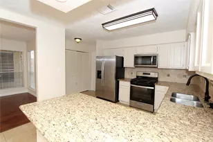 2731 Colony Dr, Sugar Land, TX 77479 - Photo 10