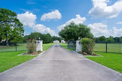 92 Canyon Run Boulevard, Huntsville, TX 77320 - Photo 2