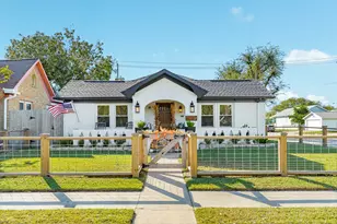 4727 Avenue O, Galveston, TX 77551 - Photo 1