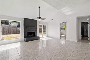 10319 Sand Pass Ln, Houston, TX 77064 - Photo 4