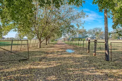 4502 Gainsborough Drive, Brookshire, TX 77423 - Photo 4