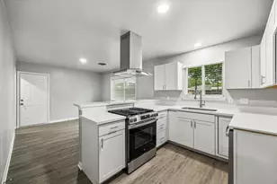 4114 Hill Oak Dr, Houston, TX 77092 - Photo 2