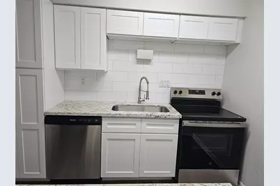 1860 White Oak Drive #333, Houston, TX 77009 - Photo 2