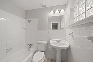 5922 Densmore Dr, Houston, TX 77035 - Photo 14