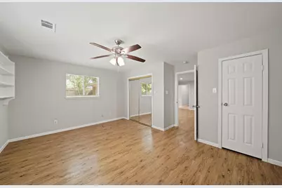5922 Densmore Drive, Houston, TX 77035 - Photo 8