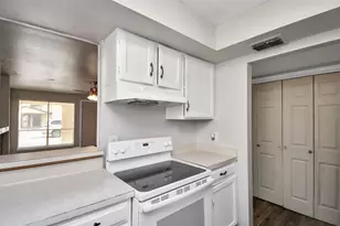 7818 Black Fin Ln, Houston, TX 77072 - Photo 16