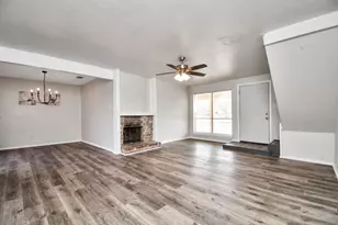 7818 Black Fin Ln, Houston, TX 77072 - Photo 8
