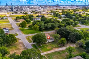 203 3rd St N, Texas City, TX 77590 - Photo 6