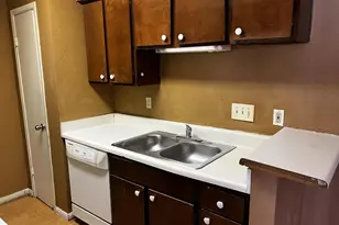 2100 Wilcrest Dr, Houston, TX 77042 - Photo 6