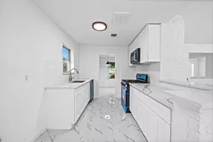 12123 Pompano Ln, Houston, TX 77072 - Photo 14