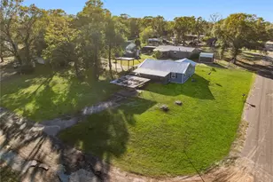 2705 21st St, Hempstead, TX 77445 - Photo 36