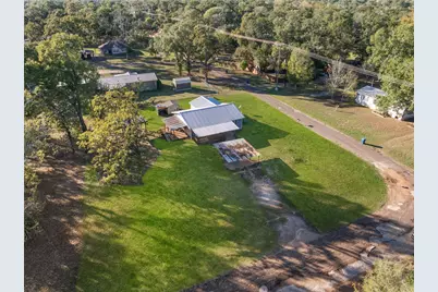 2705 21st Street, Hempstead, TX 77445 - Photo 2