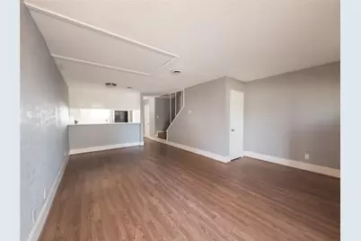 122 N Iowa Avenue #4, League City, TX 77573 - Photo 2