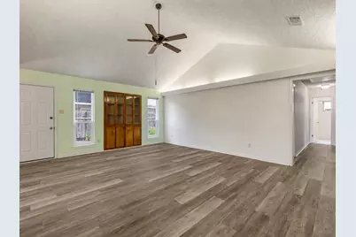 1517 Oakcrest Street, Wharton, TX 77488 - Photo 4