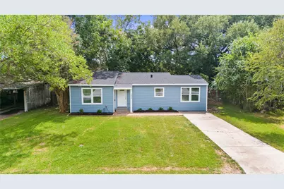 2803 S Houston Drive, La Marque, TX 77568 - Photo 1
