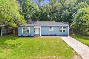 2803 S Houston Dr, La Marque, TX 77568 - Photo 1