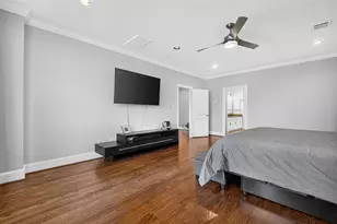 1042 W 15th 1/2 St, Houston, TX 77008 - Photo 44